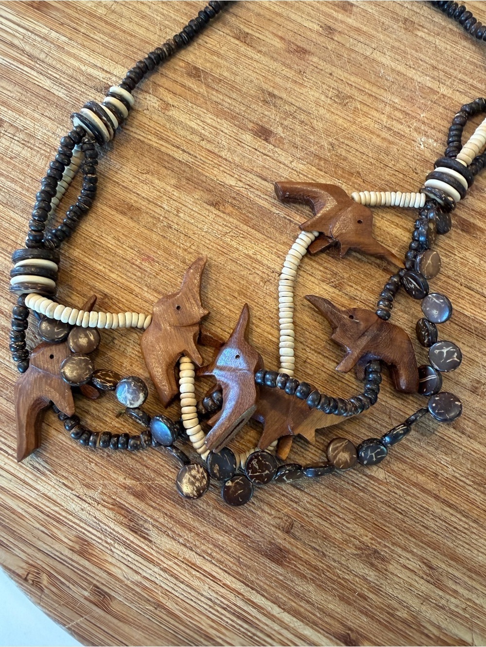 Vintage Hand Crafted Brown & Cream Elephant Wood Bead Necklace Twist Lock Close - Picture 4 of 7